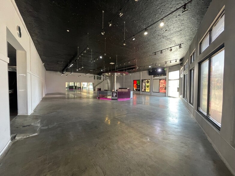 More Photos Of 4900 Lankershim Blvd, North Hollywood Freestanding For Sale