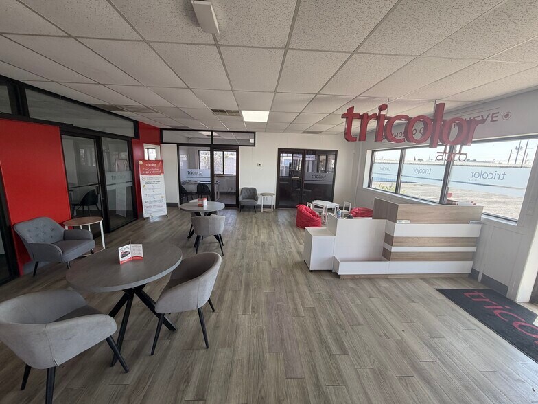 More Photos Of 3818 W Wall St, Midland Freestanding For Lease