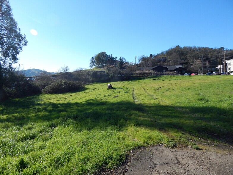 More Photos Of 598 NE Winchester St, Roseburg Land For Sale