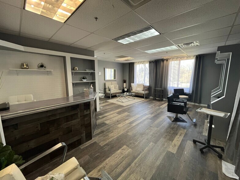 More Photos Of 14130 Noblewood Plz, Woodbridge Office For Lease