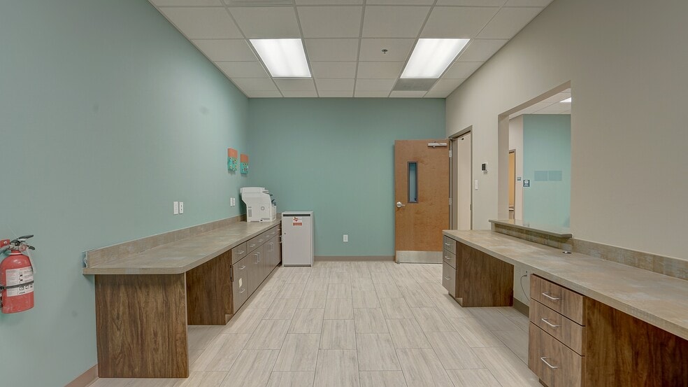 More Photos Of 3230 Interstate 30, Mesquite Medical For Lease