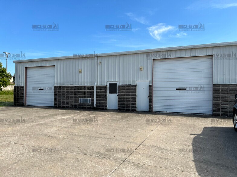 More Photos Of 2800 E 33rd Ter, Joplin Warehouse For Lease