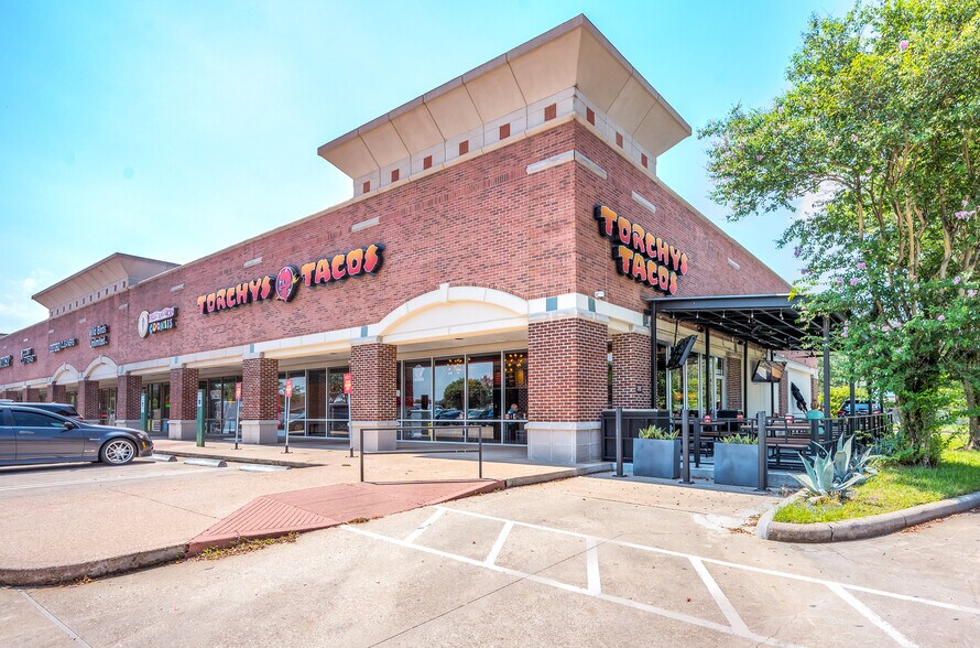 More Photos Of 2720-2850 E Broadway St, Pearland Unknown For Lease