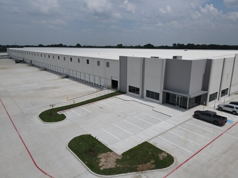 More Photos Of 8726 Fairbanks N Houston, Houston Distribution For Lease