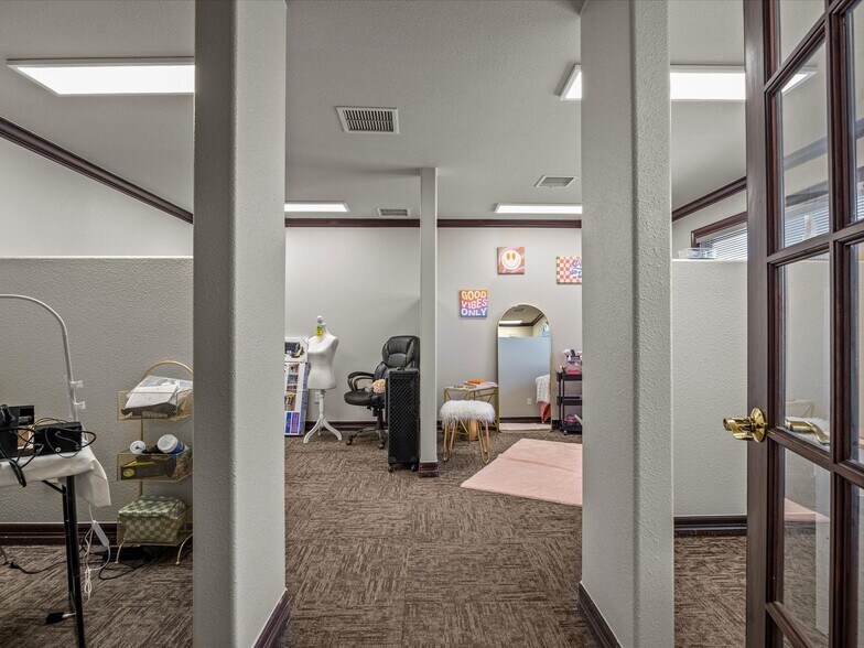 More Photos Of 800 Belford Ave, Grand Junction Office For Sale