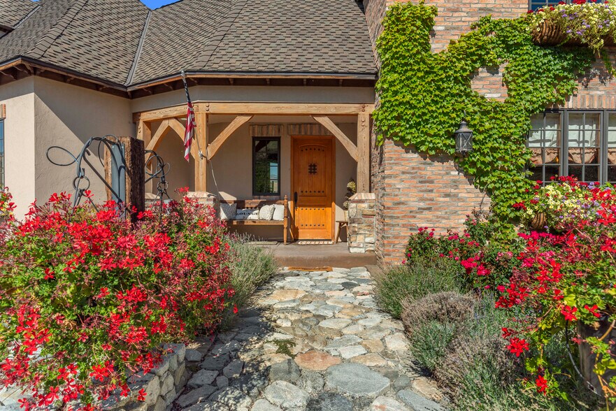 More Photos Of 250 Karma Kanyon Dr, Chelan Winery Vineyard For Sale