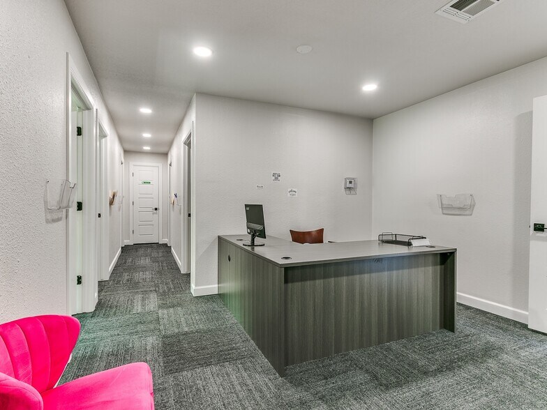 More Photos Of 2520 NW 39th St, Oklahoma City Office For Sale