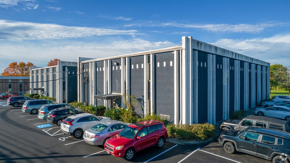 More Photos Of 4770 Indianola Ave, Columbus Office For Lease