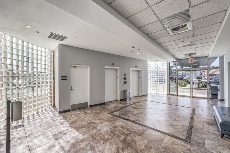 More Photos Of 2870 S Maryland Pky, Las Vegas Medical For Lease