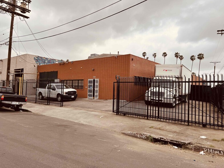 Primary Photo Of 1700-1716 E 21st St, Los Angeles Manufacturing For Lease