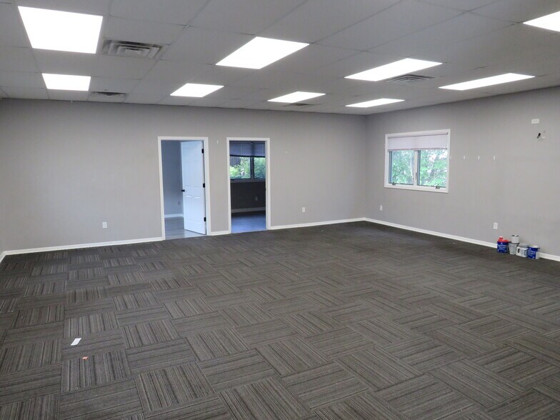 More Photos Of 1715 N Division St, Morris Unknown For Lease