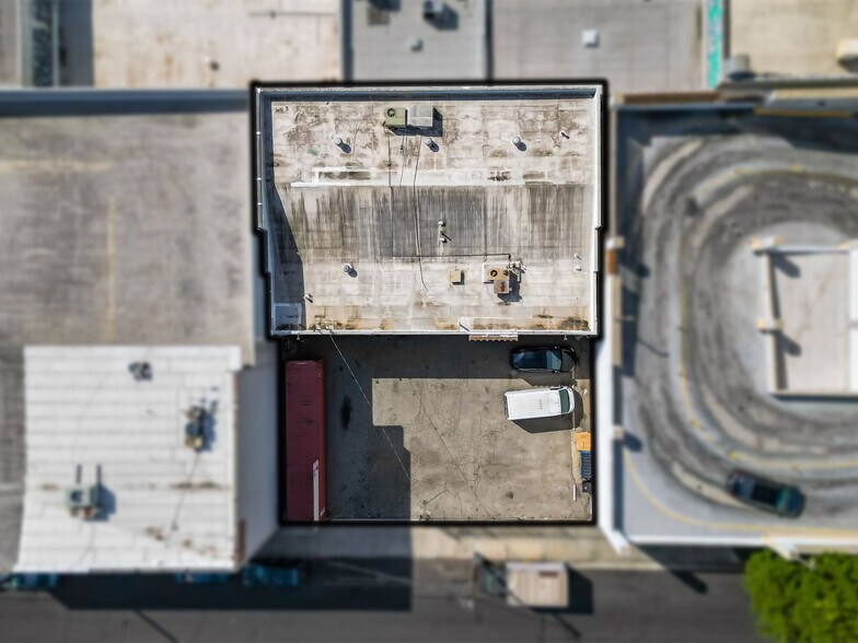 More Photos Of 760 E 14th Pl, Los Angeles Warehouse For Lease