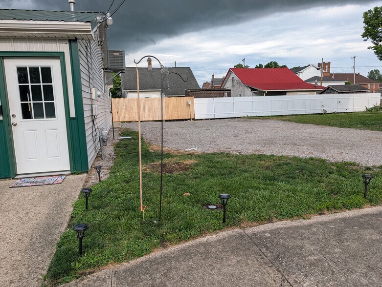 More Photos Of 204 Park St, Falmouth Office For Lease