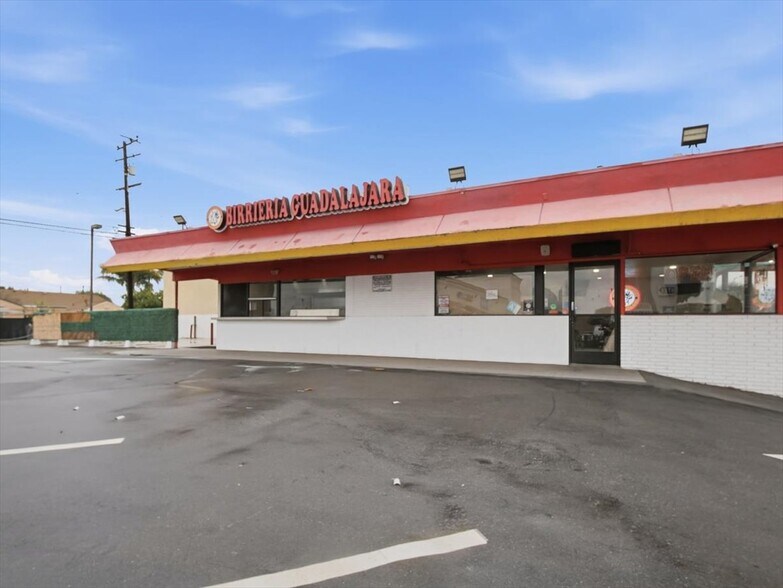 More Photos Of 11919 Garfield Ave, South Gate Restaurant For Sale