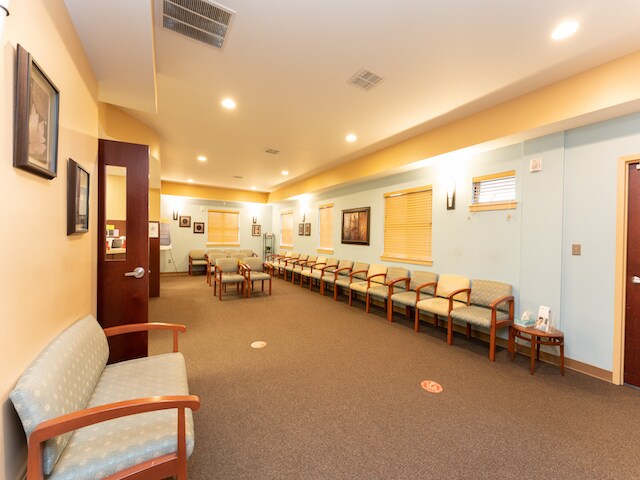 More Photos Of 1051-1103 W Sherman Ave, Vineland Medical For Lease