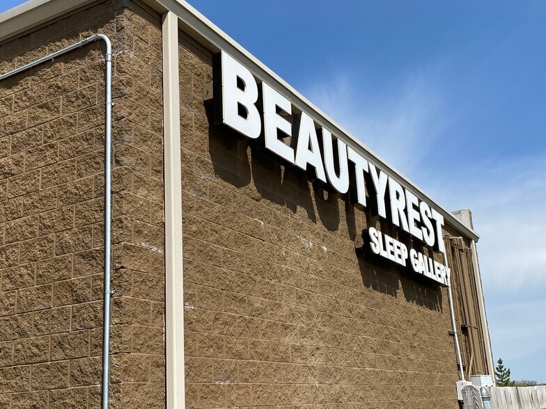 More Photos Of 255 Financial Dr, Hollister General Retail For Lease