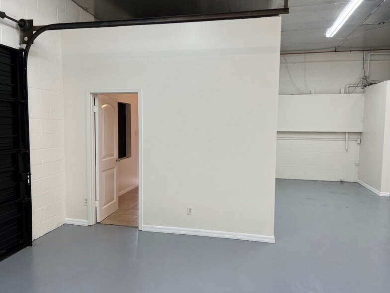 More Photos Of 7361 Ethel Ave, North Hollywood Service For Lease