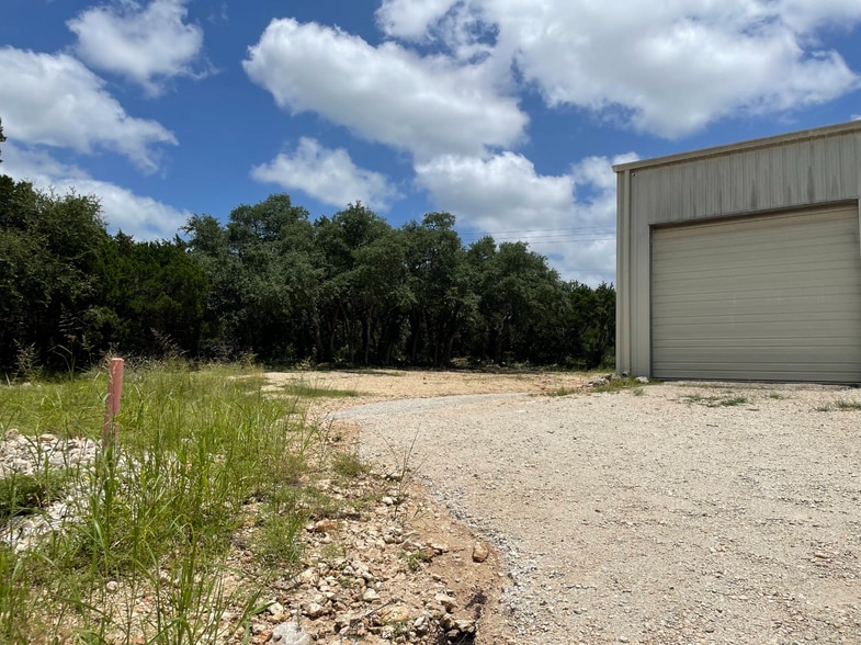 More Photos Of 4365 E Evans Rd, San Antonio Flex For Lease