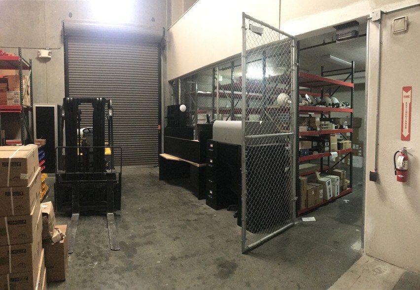 More Photos Of 255 N Lincoln Ave, Corona Light Distribution For Sale