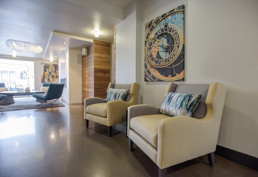 More Photos Of 2424-2434 W Caithness Pl, Denver Apartments For Lease