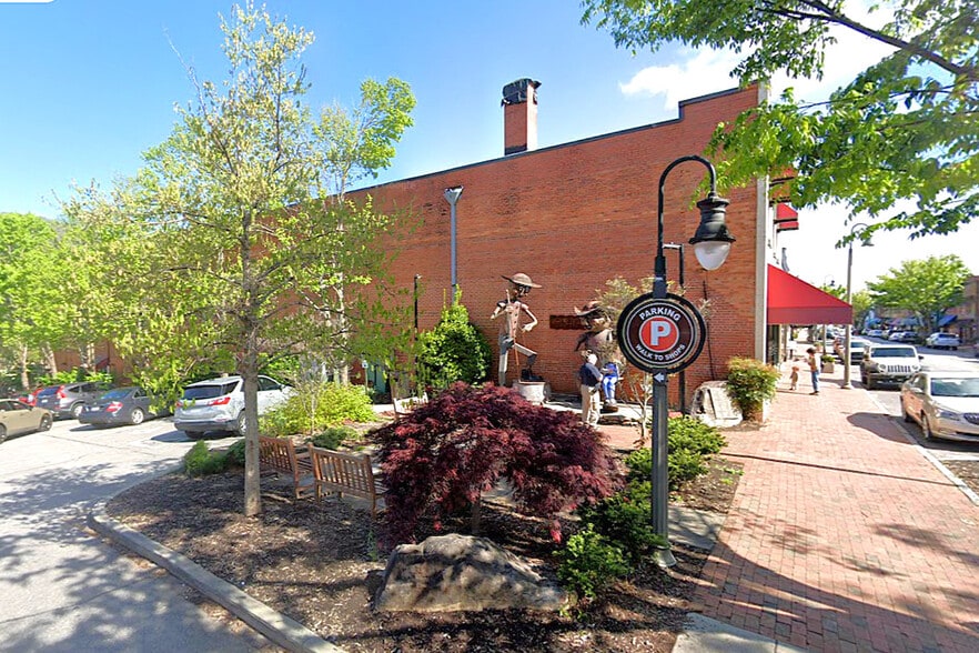 More Photos Of 93 N Main St, Waynesville Storefront Retail Office For Sale