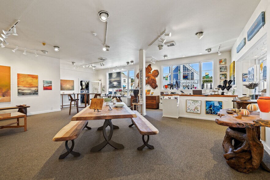 More Photos Of 10470 Lansing St, Mendocino Storefront For Sale