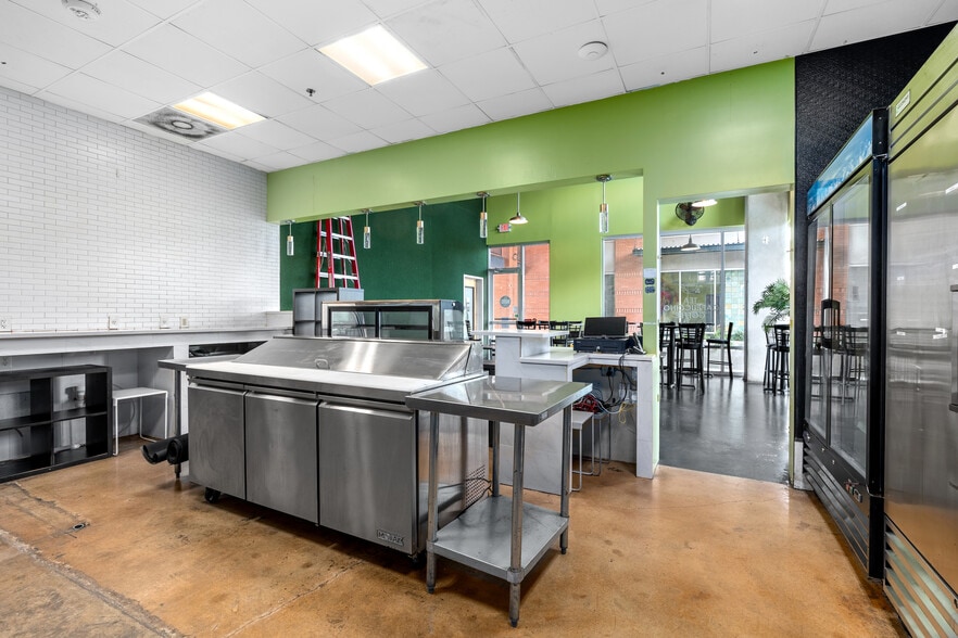 More Photos Of 423 Blue Star, San Antonio Apartments For Lease