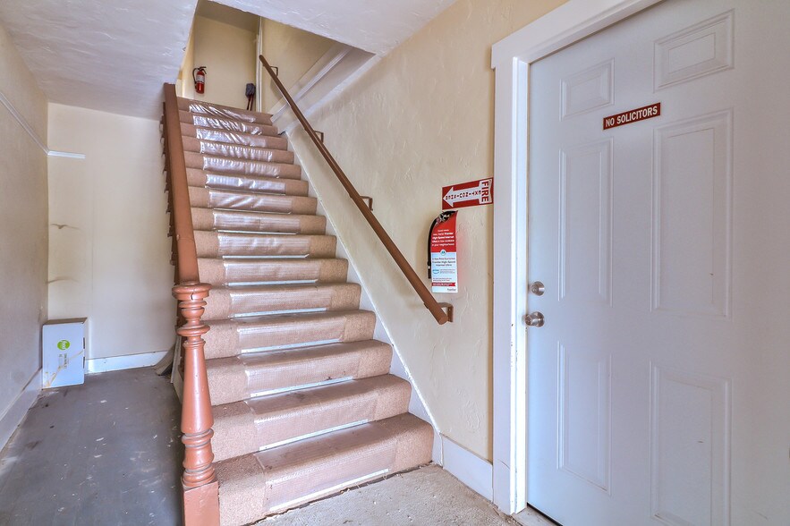 More Photos Of 66 3rd St, Gilroy Apartments For Sale