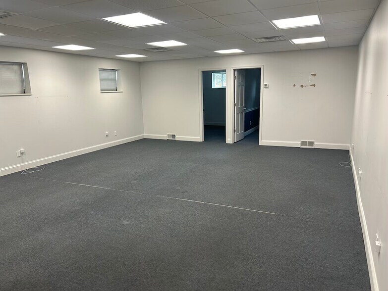 More Photos Of 113-115 N 5th St, Darby Warehouse For Sale