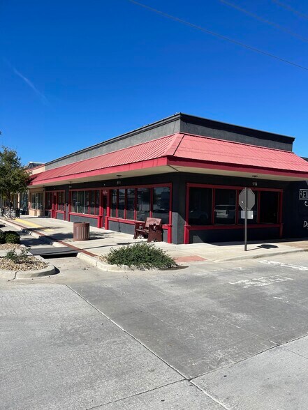 More Photos Of 921 Halsell St, Bridgeport Storefront For Sale