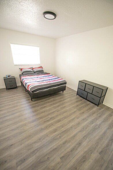 More Photos Of 1101 Tuskawilla Dr, Clearwater Apartments For Sale