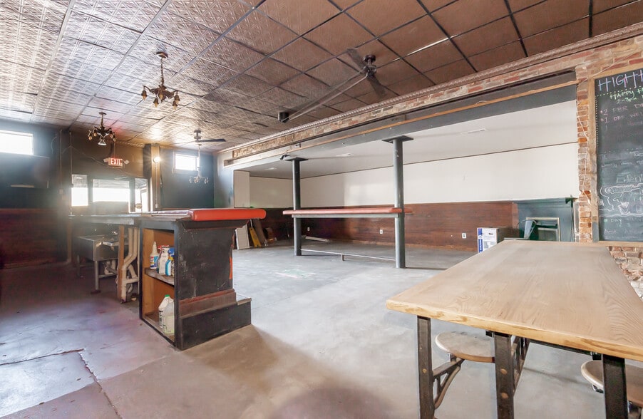 More Photos Of 1032 Story Ave, Louisville Bar For Lease