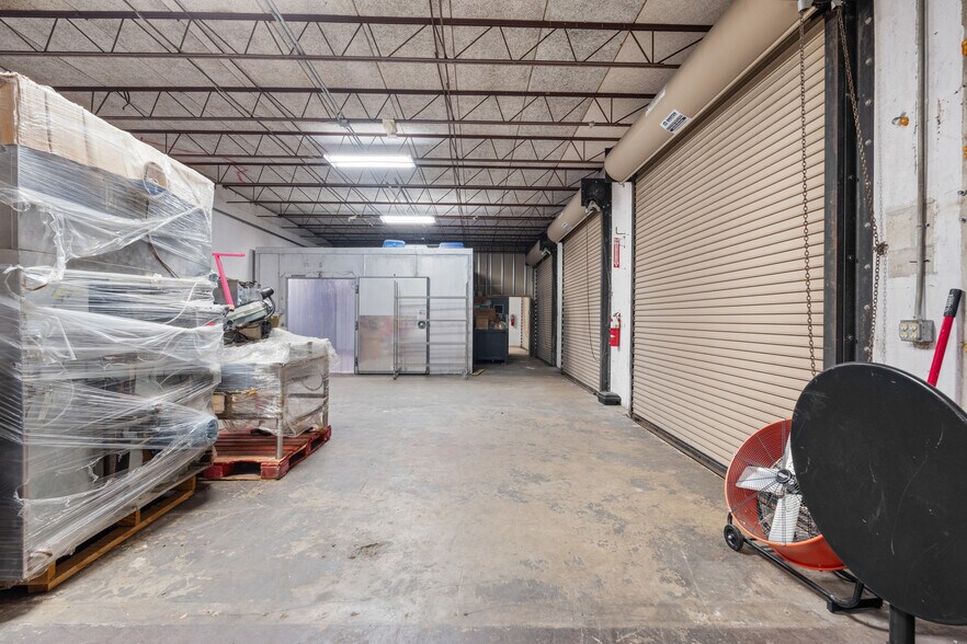 More Photos Of 802 NW 57th Ct, Fort Lauderdale Warehouse For Lease