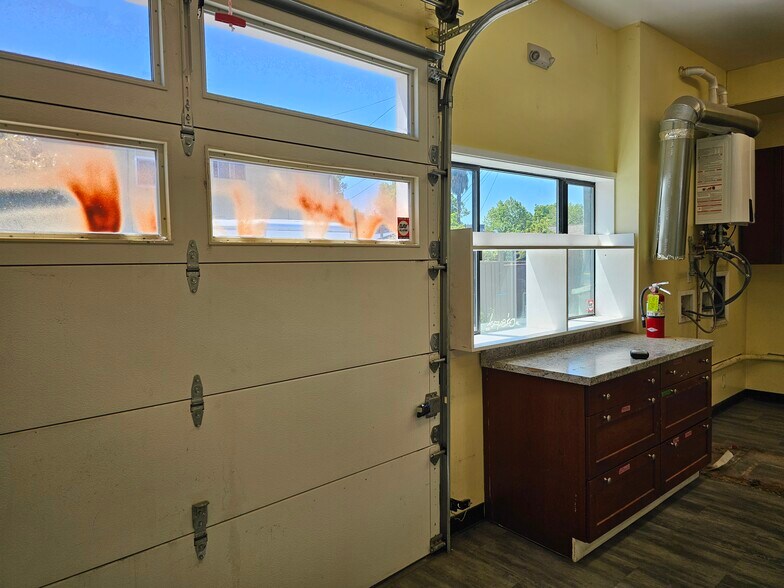 More Photos Of 3106 Rolison Rd, Redwood City Freestanding For Sale