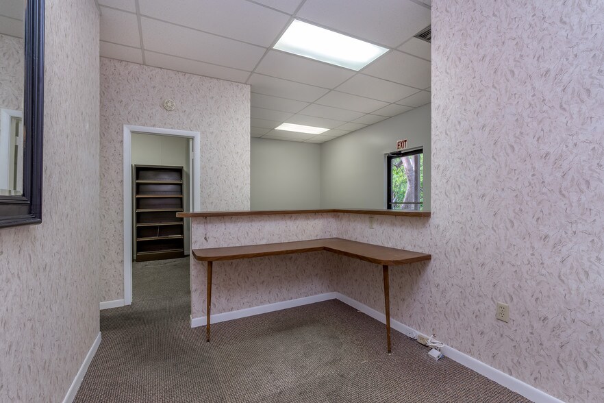 More Photos Of 5701 Overseas Hwy, Marathon Medical For Sale