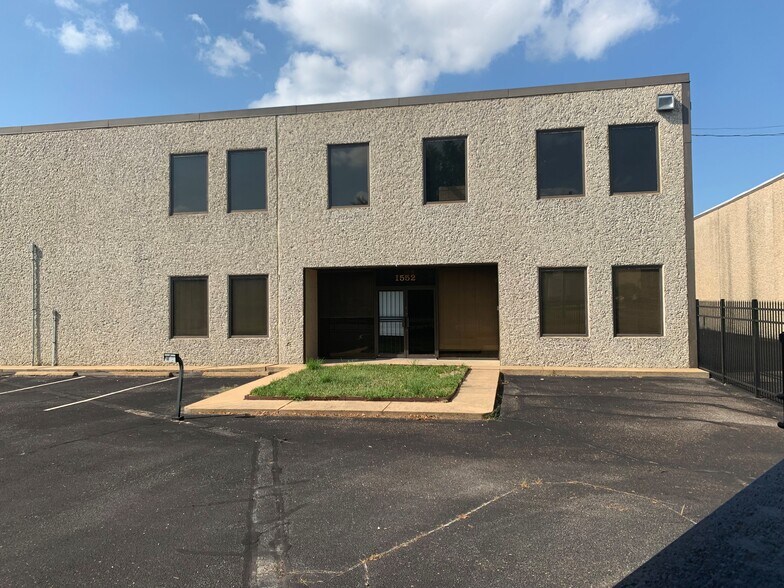 More Photos Of 1532-1552 Two Pl, Memphis Distribution For Lease