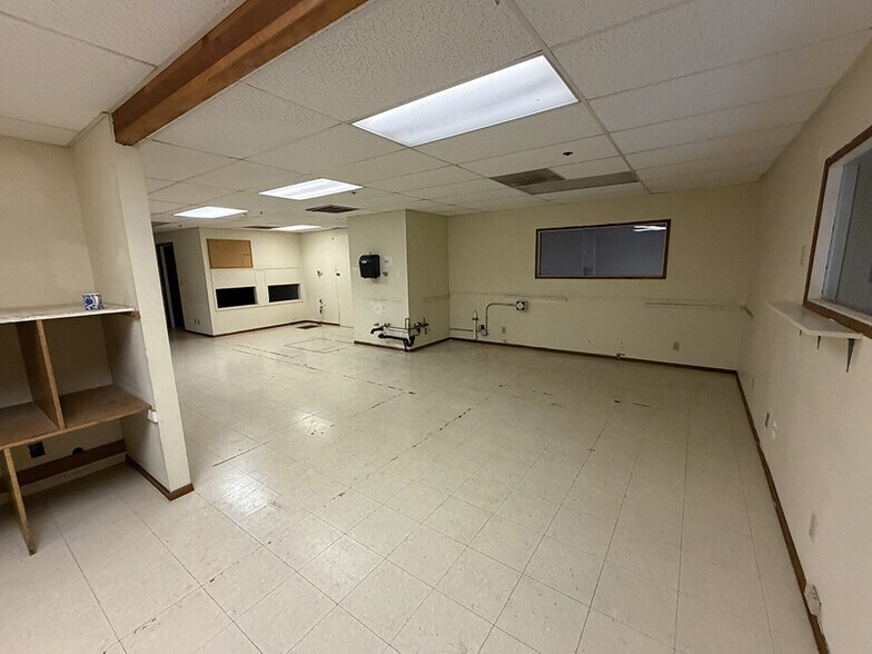 More Photos Of 6750-6770 SW 111th Ave, Beaverton Warehouse For Lease