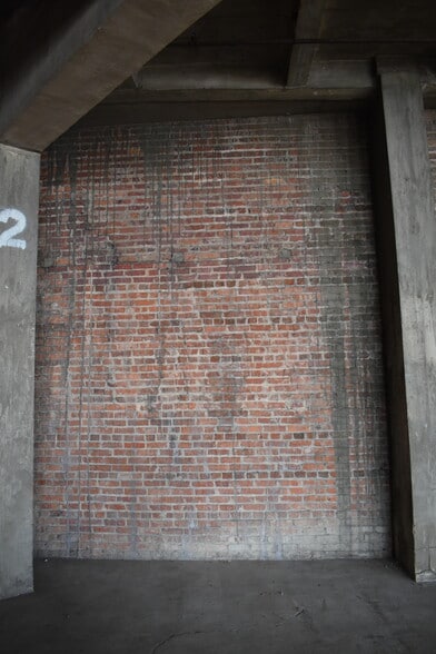 More Photos Of 600 Aisquith St, Baltimore Warehouse For Sale