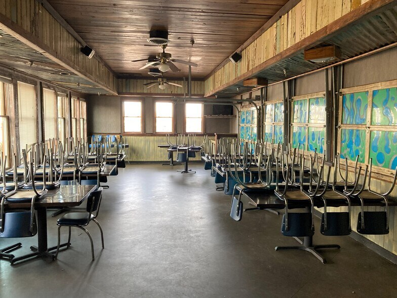 More Photos Of 7990 Horizon Center Blvd, Memphis Restaurant For Sale