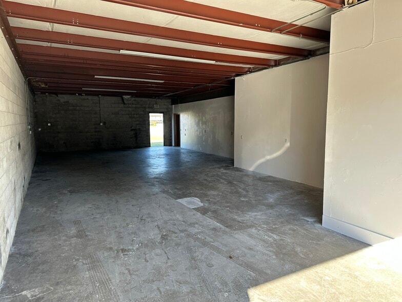 More Photos Of 1706 N Magnolia Ave, Ocala Storefront For Sale
