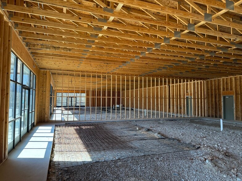 More Photos Of 2121 NW Broad St, Murfreesboro Storefront Retail Office For Lease