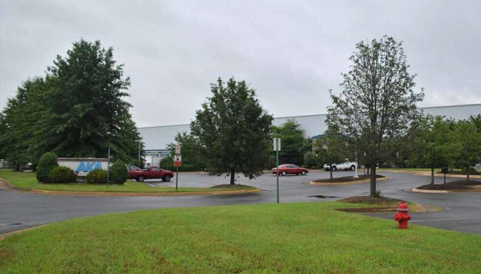 More Photos Of 44 Joseph Mills Dr, Fredericksburg Manufacturing For Lease