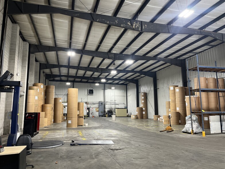 More Photos Of 205 Spring Hill Rd, Trumbull Manufacturing For Lease