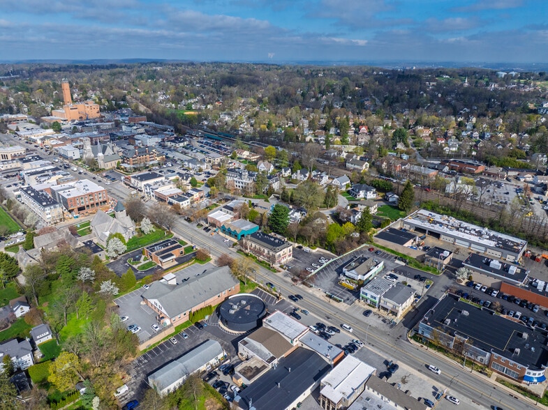 More Photos Of 217 E Lancaster Ave, Wayne Bank For Lease