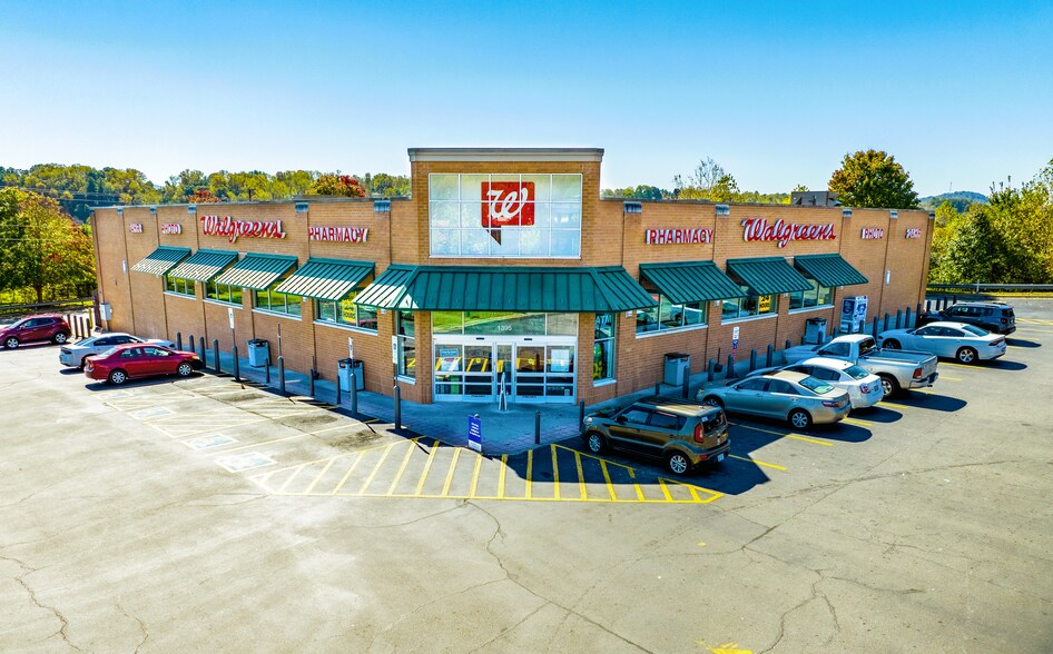 More Photos Of 1395 W D St, North Wilkesboro Drugstore For Sale