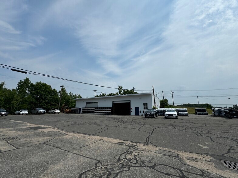 More Photos Of 372 Pasco Rd, Springfield Warehouse For Sale