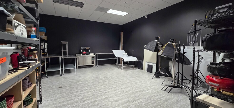 More Photos Of 2145 Metrocenter Blvd, Orlando Office For Lease