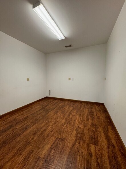 More Photos Of 8 Maple Dr, Monroe Warehouse For Lease