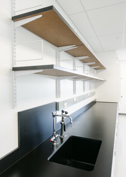 More Photos Of 4 Research Dr, Woodbridge Research And Development For Lease