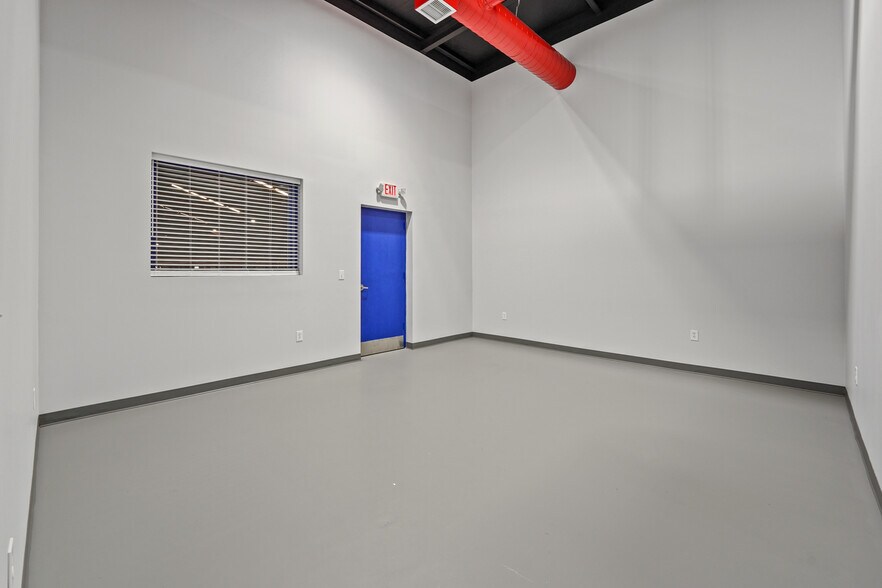 More Photos Of 14029 Almeda Rd, Houston Warehouse For Lease